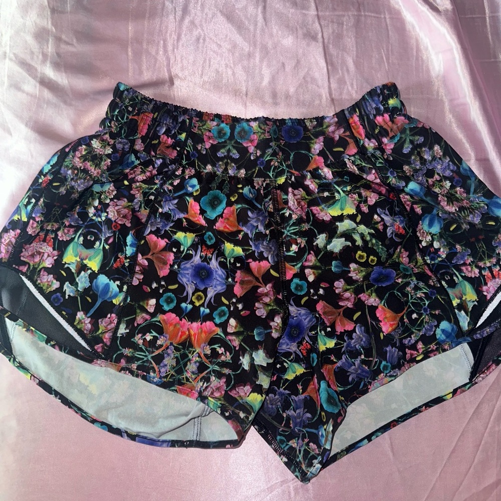 Flowery Lululemon Hotty Hot Shorts